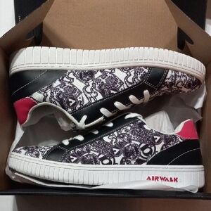 Airwalk Graphic Black and White Sneakers with Red Accents
